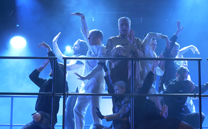 „Man šiandien Hamletas“ - spektaklis jaunimui