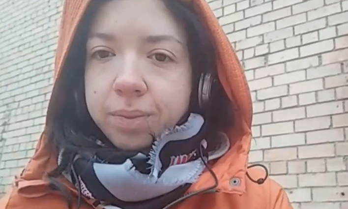 Į Lietuvą grįžusi ukrainietė Oleksandra: dar negaliu suvokti, jog rusų pusėje kovojantis pusbrolis šiuo metu gali taikytis į tėtį