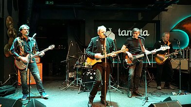 „Poliarizuoti stiklai“ 