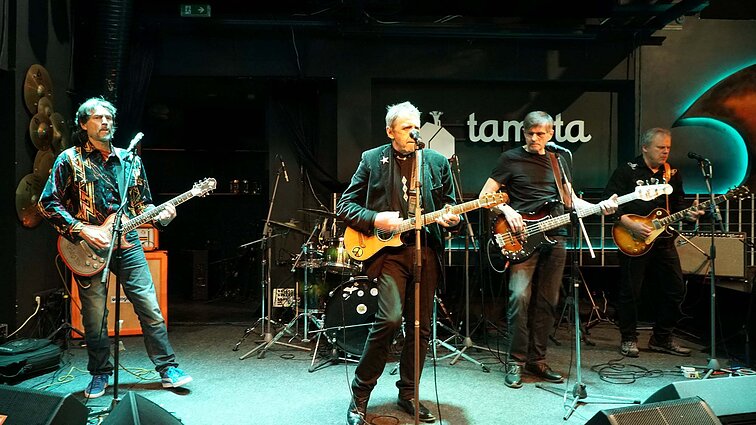 „Poliarizuoti stiklai“ 