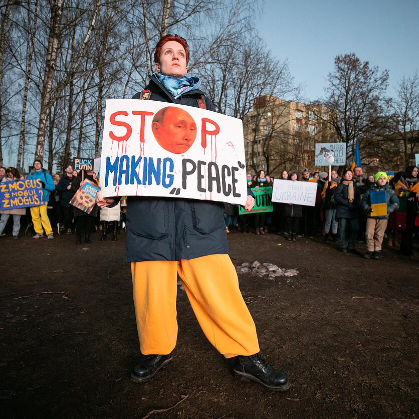 D. Umbraso  / LRT nuotr., Protestas „Laisvė šviečia“ prie Rusijos ambasados Vilniuje