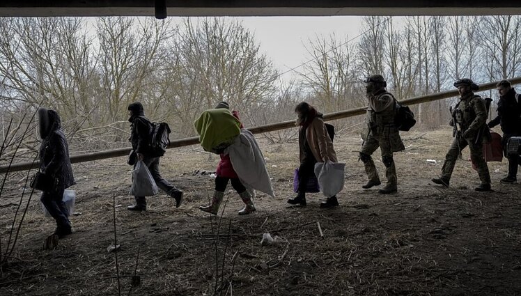 Panorama. Iš apgultų Ukrainos miestų, nors ir trikdoma Rusijos apšaudymų, tęsiama civilių evakuacija