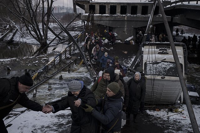 Ukrainoje vykstanti civilių evakuacija