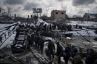 Ukrainoje vykstanti civilių evakuacija Ukrainoje vykstanti civilių evakuacija