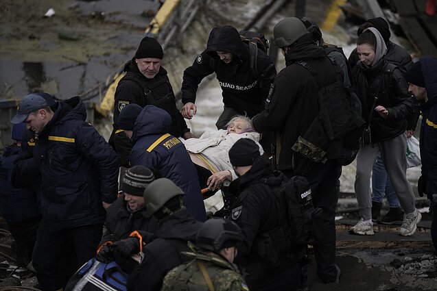Ukrainoje vykstanti civilių evakuacija Ukrainoje vykstanti civilių evakuacija
