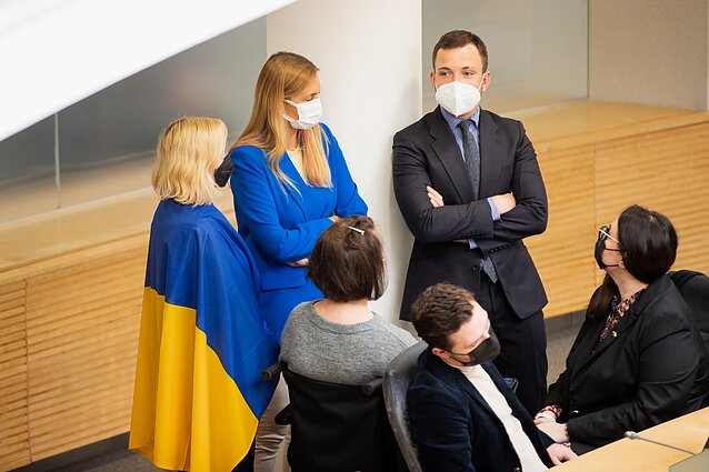 Žinios. Seimas priėmė rezoliuciją, raginančią ES nedelsiant suteikti Ukrainai šalies kandidatės statusą