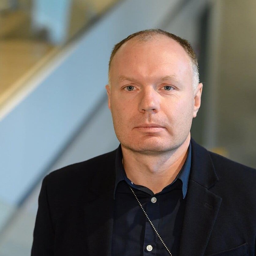 Svarbus pokalbis. Apie SGD terminalo naują reikšmę ir chaosą energetikos kainose – su VDU profesoriumi Arūnu Moliu
