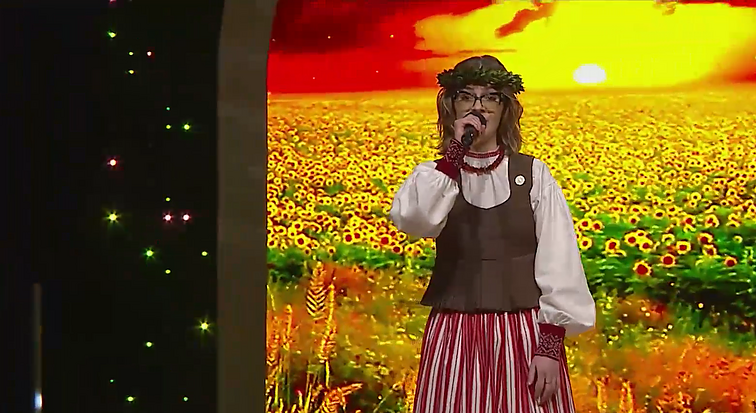 Dainų dainelė 2022. Milda Bėkšaitė – „Ėjau per lauką“