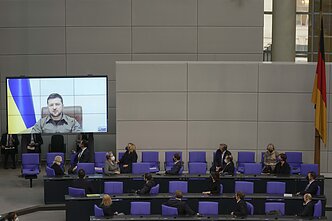 Volodymyras Zelenskis kreipėsi į Bundestagą Volodymyras Zelenskis kreipėsi į Bundestagą