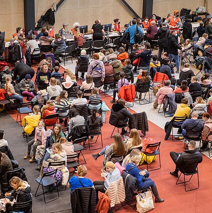 Santara. Audcyja w języku polskim. Pomagać można na różne sposoby. Czasem wystarczy jeden uśmiech – litewscy Polacy o pomocy dla uchodźców z Ukrainy.