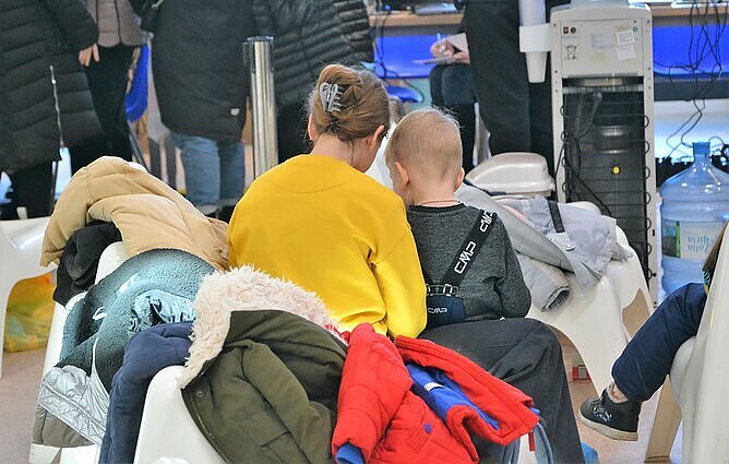 Navickienė: pasiūlymas dėl papildomų išmokų karo pabėgėlius iš Ukrainos priimantiems žmonėms bus pateiktas netrukus