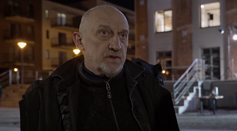 Klaipėdos kūrėjai šiomis dienomis save atranda ne tik repeticijų salėse, bet ir pagalbos ukrainiečiams centruose