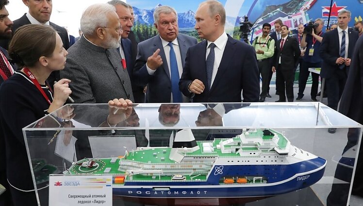 Žinios. Borisas Johnsonas: tikiu, kad karas Ukrainoje baigs pataikavimo diktatoriams erą