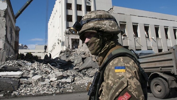 Panorama. Apsiaustame Mariupolyje besikaunantys Ukrainos gynėjai ragina Vakarus laikytis pažadų