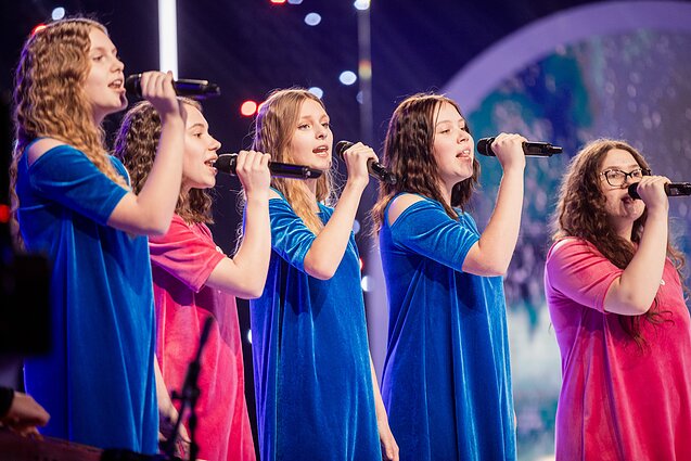 Dainų dainelė 2022. Vokalinė grupė „Drugelis“ – „Kalns ont kalna“