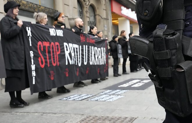 Protestai Serbijoje prieš Rusijos vykdomą karą prieš Ukrainą