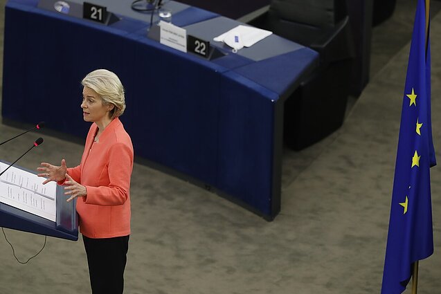 NATO ir ES planuoja plėsti sankcijas Rusijai, tačiau ekonominis spaudimas Kremliui stringa