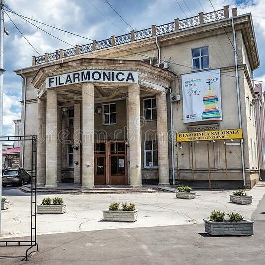 Pakeliui su klasika. Moldovos filharmonijos vadovė Svetlana Bivol: mes niekam neleisime atimti mūsų nepriklausomybės