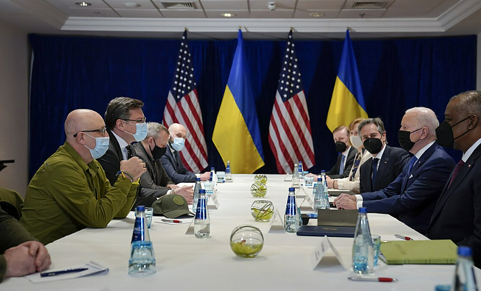 Žinios. Bidenas susitiko su Ukrainos ministrais: pasak jų, JAV pažadėjo didinti bendradarbiavimą saugumo srityje