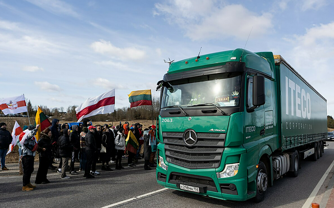 Žinios. Pasienyje su Baltarusija – protesto akcija dėl prekybos nutraukimo su Rusija ir Baltarusija
