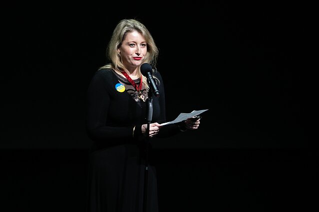 „Auksiniai scenos kryžiai“, 2022. Katarzyna Łuszczyk „Auksiniai scenos kryžiai“, 2022. Katarzyna Łuszczyk