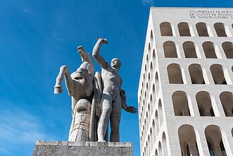 Дворец итальянской цивилизации - одно из сооружений итальянского фашизма Дворец итальянской цивилизации - одно из сооружений итальянского фашизма