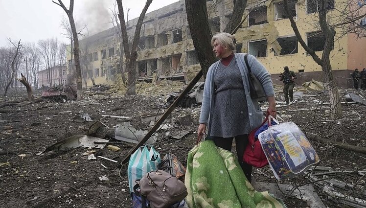 Panorama. Ukraina skelbia Mariupolio aukų statistiką: mieste žuvo mažiausiai 5 tūkst. civilių