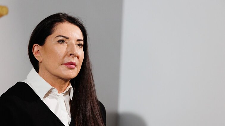 Kaune parodą atsidariusi Marina Abramovič: menininko balsas, ypač vykstant karui, turi skambėti garsiai