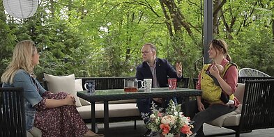 Algirdas Pukis ir Eglė Kiskytė-Pukienė tarpukario viloje Kačerginėje įsirengė namus Algirdas Pukis ir Eglė Kiskytė-Pukienė tarpukario viloje Kačerginėje įsirengė namus