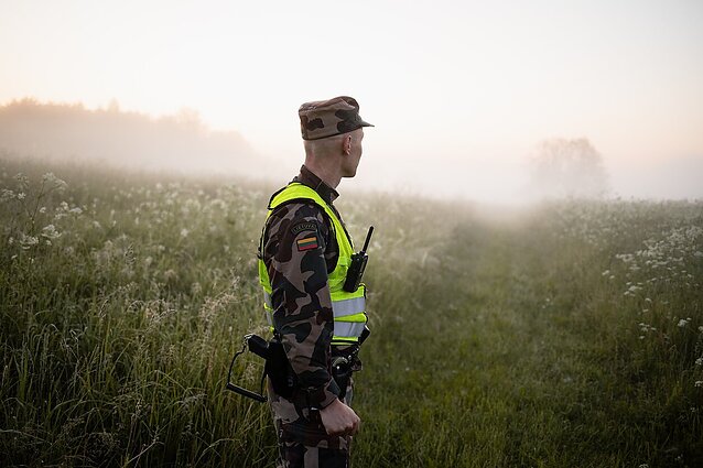 Žinios. Praėjusią parą pasieniečiai apgręžė 63 migrantus, prie sienos ties Druskininkais aidėjo šūviai