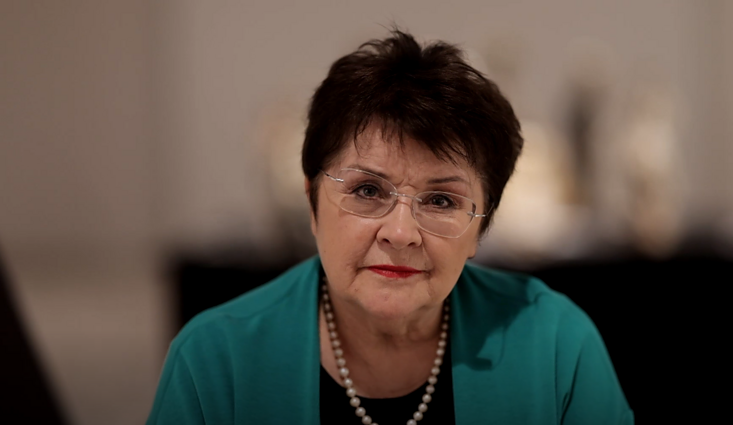 Zita Kelmickaitė apie davatkų visuomenę: turime per daug puikybės ir norime pasirodyti, kaip teatre