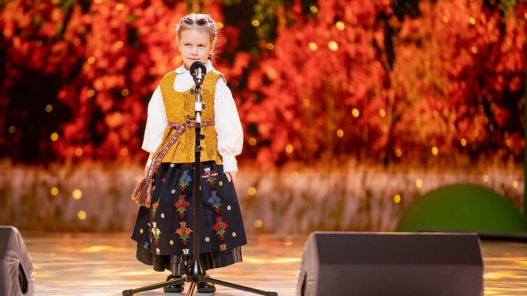 Dainų dainelė 2022. Emilė Šūmakarytė – „Lietuva“