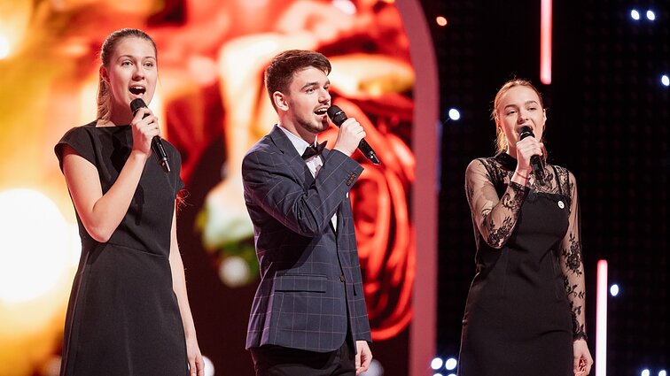 Dainų dainelė 2022. Greta Gudaitė, Evelina Paslavičiūtė ir Jokūbas Gaška – „Tu ateik į pasimatymą“