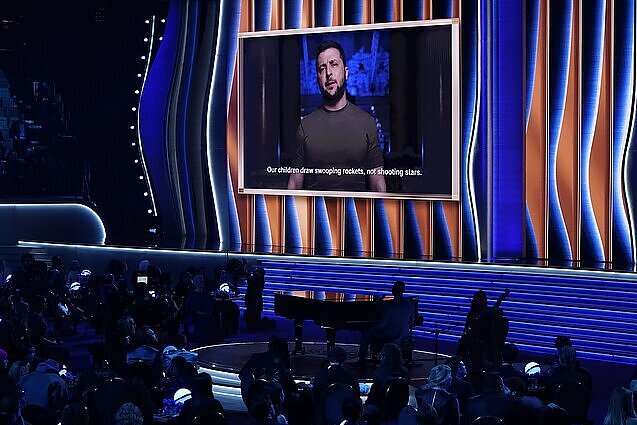 Žinios. Zelenskis kreipimasis „Grammy“ apdovanojimuose: ragino muzika užpildyti karo sukeltą tylą