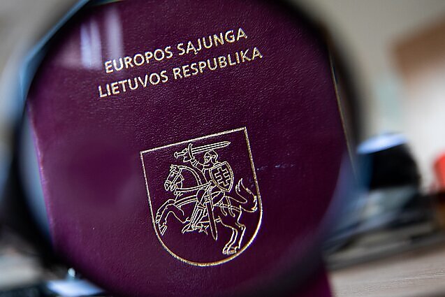 Žinios. Migracijos departamento skyriai atnaujina Lietuvos piliečių aptarnavimą gyva eile