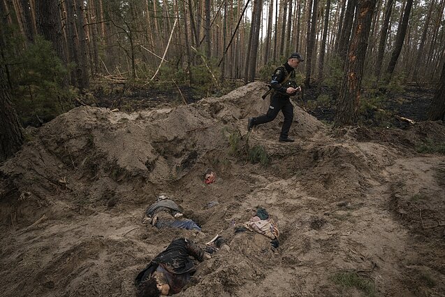 Rusų pajėgų nužudytų žmonių kūnai Bučoje Rusų pajėgų nužudytų žmonių kūnai Bučoje