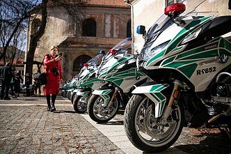 Kelių policijai perduoti nauji BMW motociklai