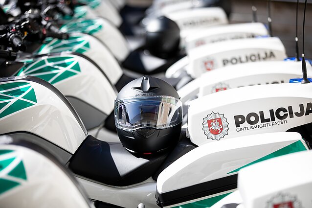 Kelių policijai perduoti nauji BMW motociklai