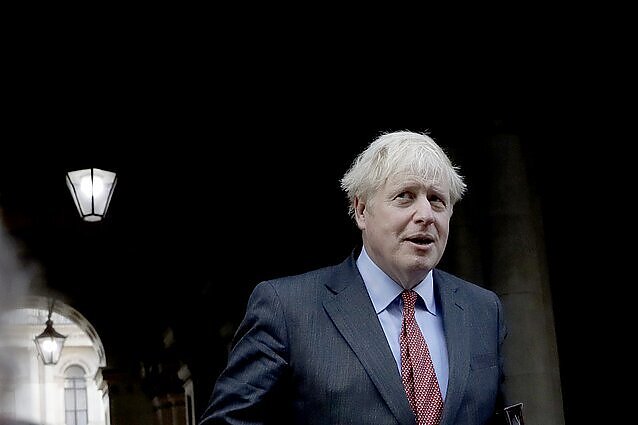 Vašingtonas ir Londonas skelbia naujas sankcijas Maskvai: įtraukia Putino dukras į juodąjį sąrašą, žada atsisakyti dujų ir anglių