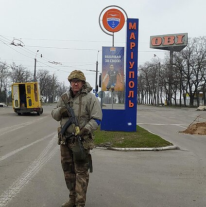 10–12. Mariupolio karys - Rusijos eiliniai mūsų bijo, tačiau tam, kad jie eitų kariauti, jiems į nugarą šaudo kadyrovcai