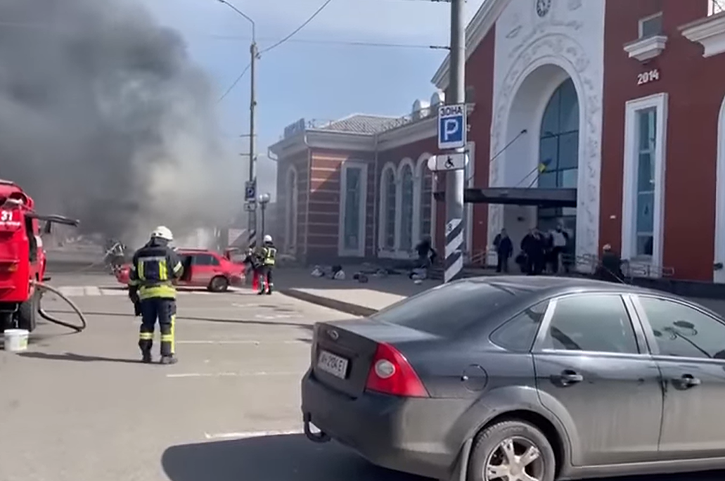 В Краматорске - удар по вокзалу