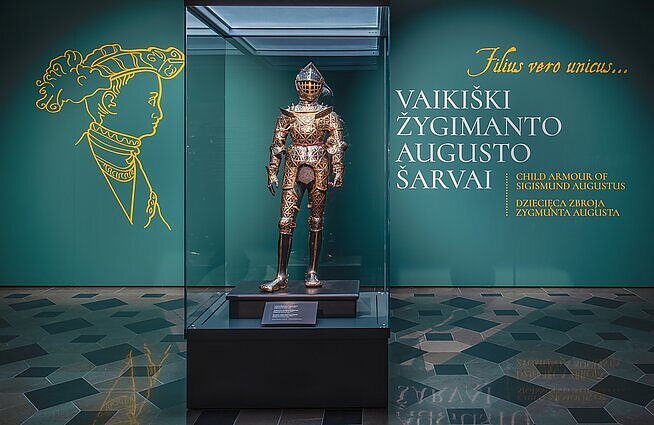 Valdovų rūmuose – vieno eksponato paroda: kodėl Žygimanto Augusto šarvai laikomi šedevru?