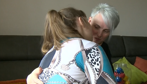 Epilepsija serganti mergaitė ir jos motina