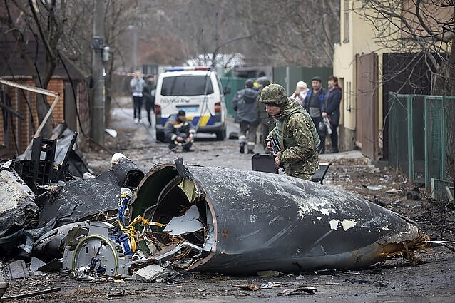 Žinios. Ukrainoje spartinama evakuacija iš rytinių rajonų, Zelenskio teigimu pergalė – tik laiko klausimas