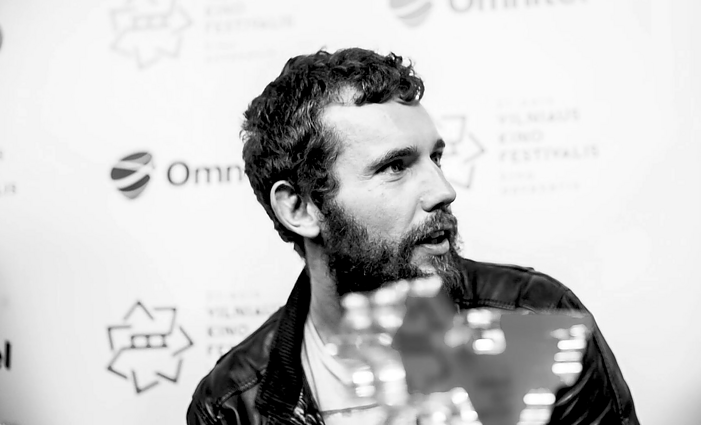 Čia – kinas. Kino bendruomenė gedi rusų armijos nužudyto režisieriaus Manto Kvedaravičiaus