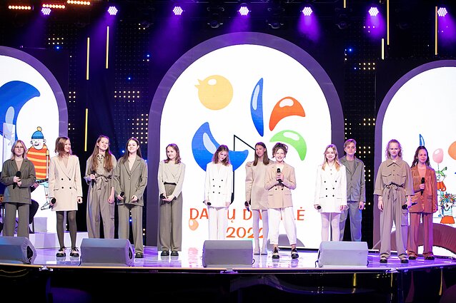 Dainų dainelė 2022. Vokalinis ansamblis „Sunny“ – „Pasakyk, ar nori tu“