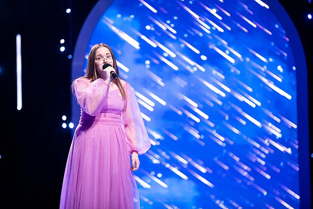 Dainų dainelė 2022. Elvina Milkinaitė – „Žingsniai ne tie“