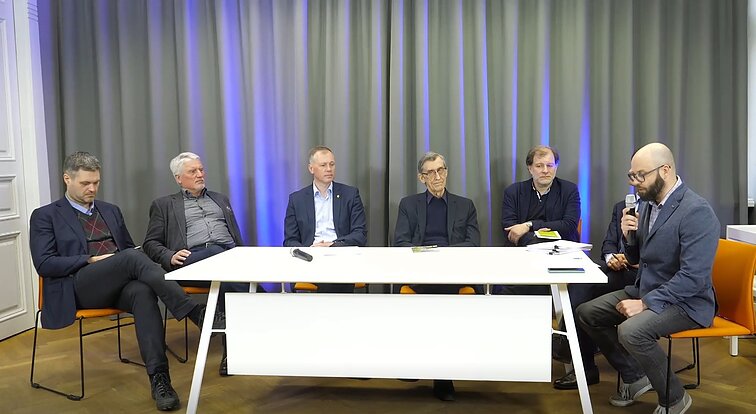 Simpoziumas „Demokratija prasideda nuo savivaldos“