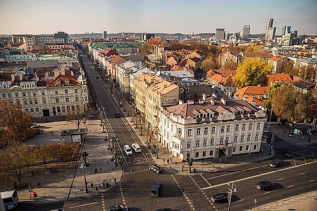 Karas Ukrainoje keičia statybų rinką: NT vystytojas sako, kad konkurencija verda ne dėl pirkėjų, o dėl rangovų