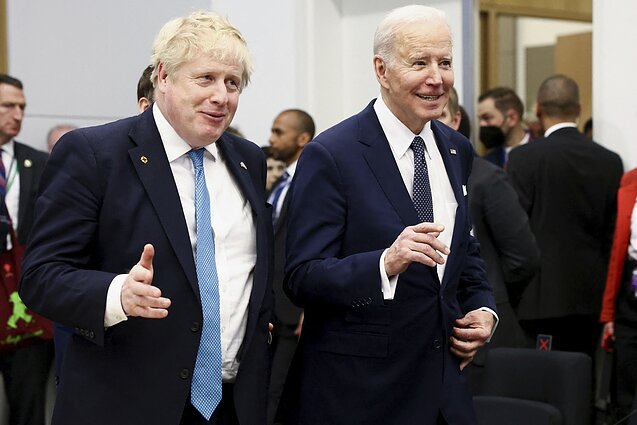 B. Johnsonas ir J. Bidenas